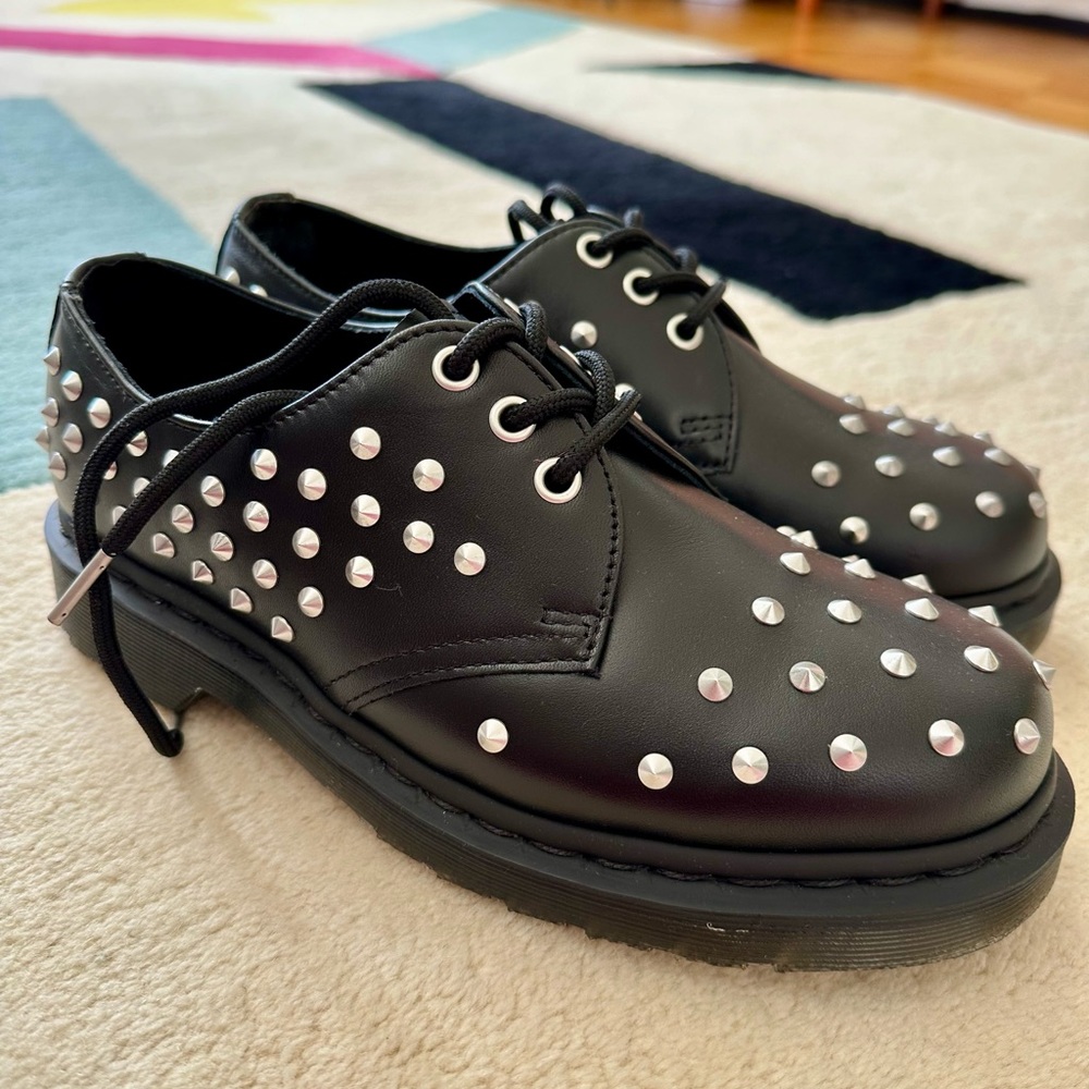 Dr. Martens stud 1461 women’s US size 7